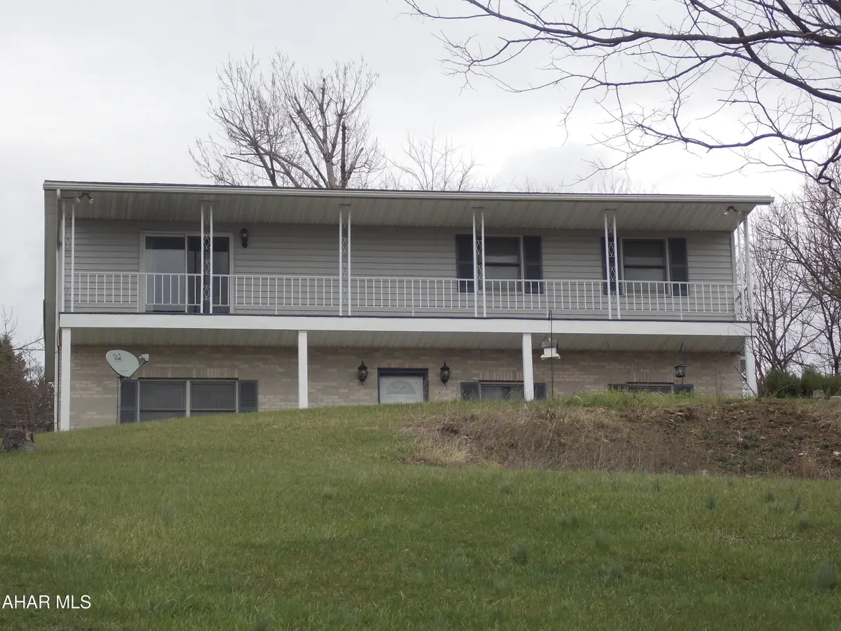 217 Donna Street, Hollidaysburg, PA 16648 - #1