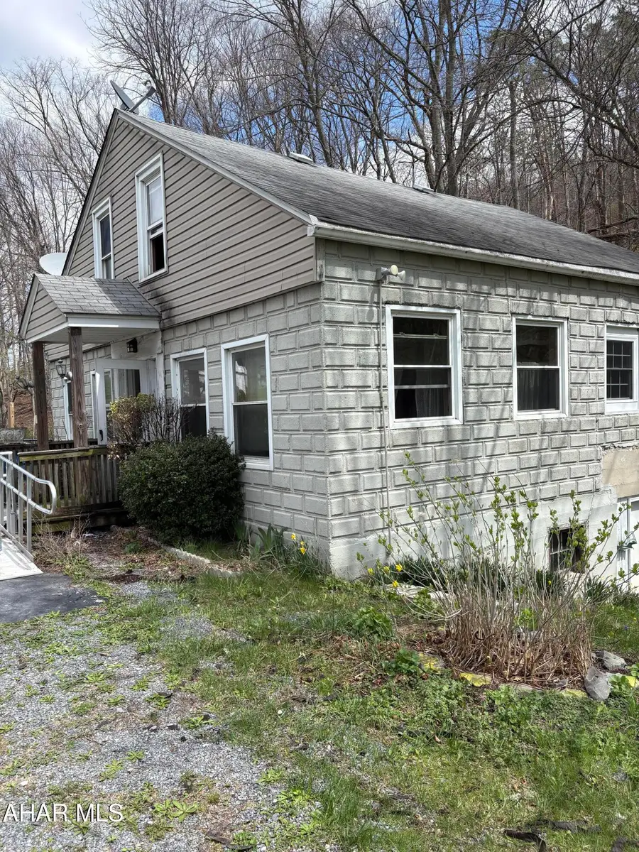 8722 U.s. 220, Bedford, PA 15522 - #2