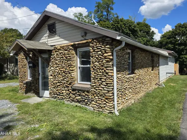 1515 W Logan Street, Bellwood, PA 16617