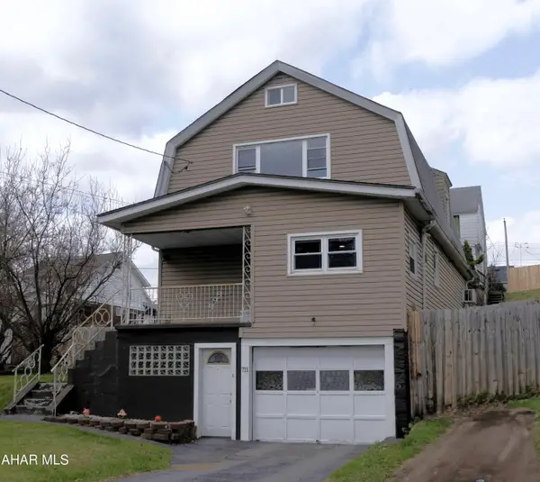 711 E Bell Avenue, Altoona, PA 16602