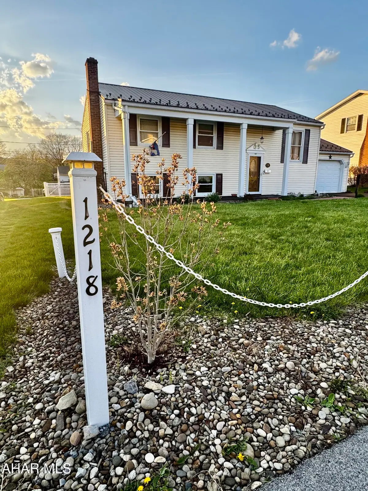 1218 Monroe Avenue, Altoona, PA 16602 - #1