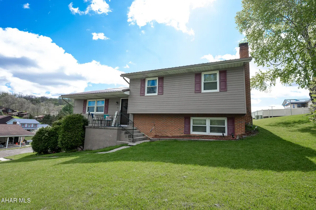 210 Fay Street, Hollidaysburg, PA 16648 - #1