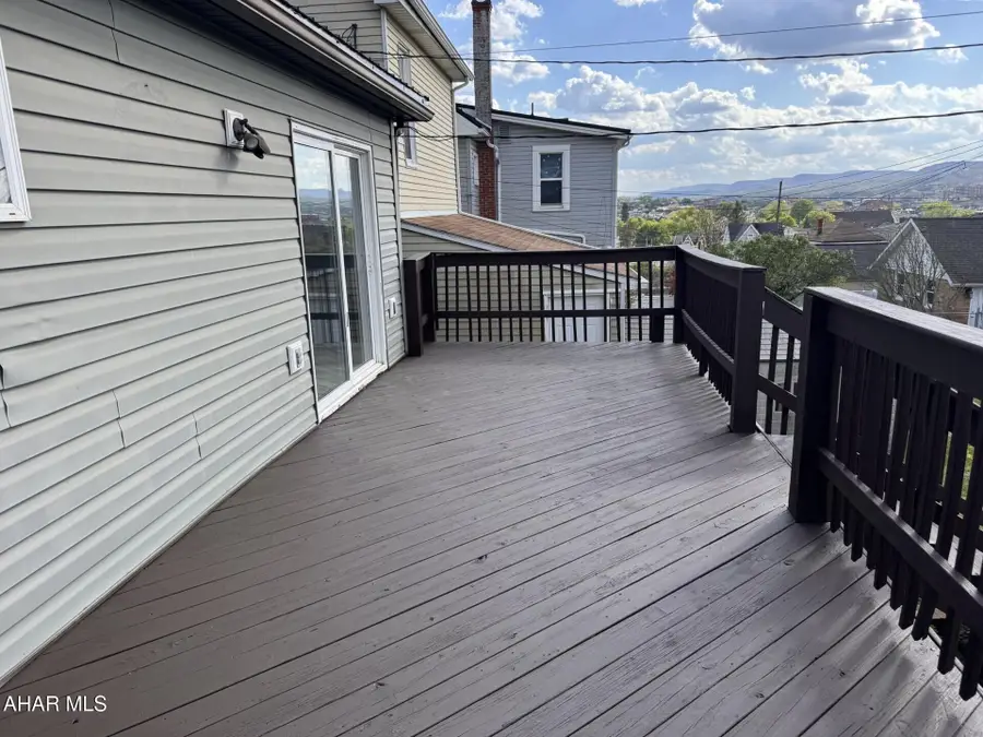 224 E 3rd Avenue, Altoona, PA 16602 - #3