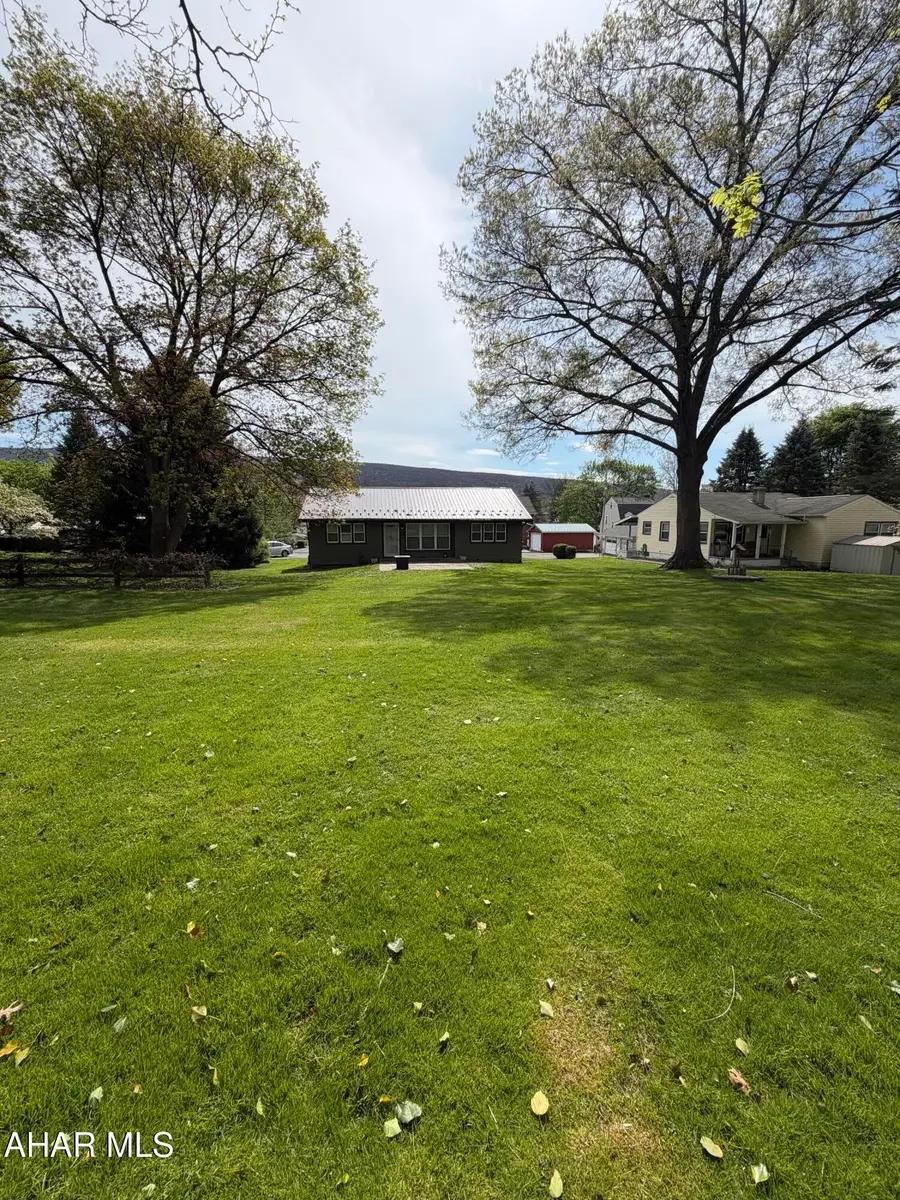 2607 Wren Avenue, Altoona, PA 16602 - #3