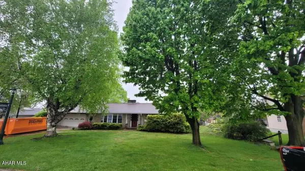 302 Maple Street, Martinsburg, PA 16662