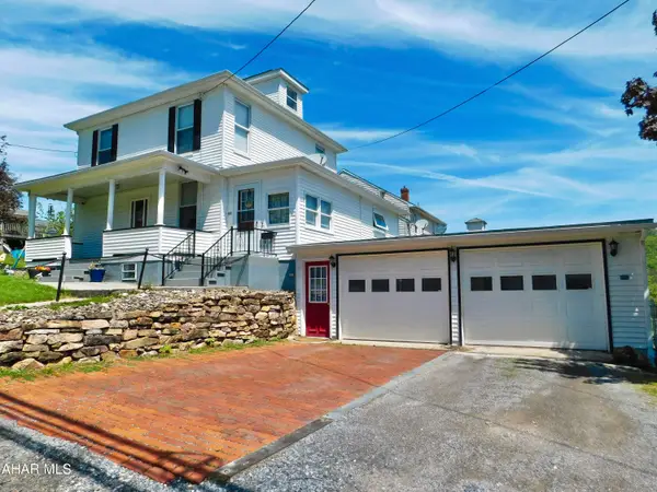 420 Lindsay Street, Hollidaysburg, PA 16648