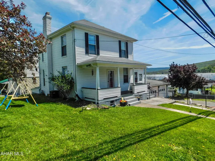 420 Lindsay Street, Hollidaysburg, PA 16648 - #2