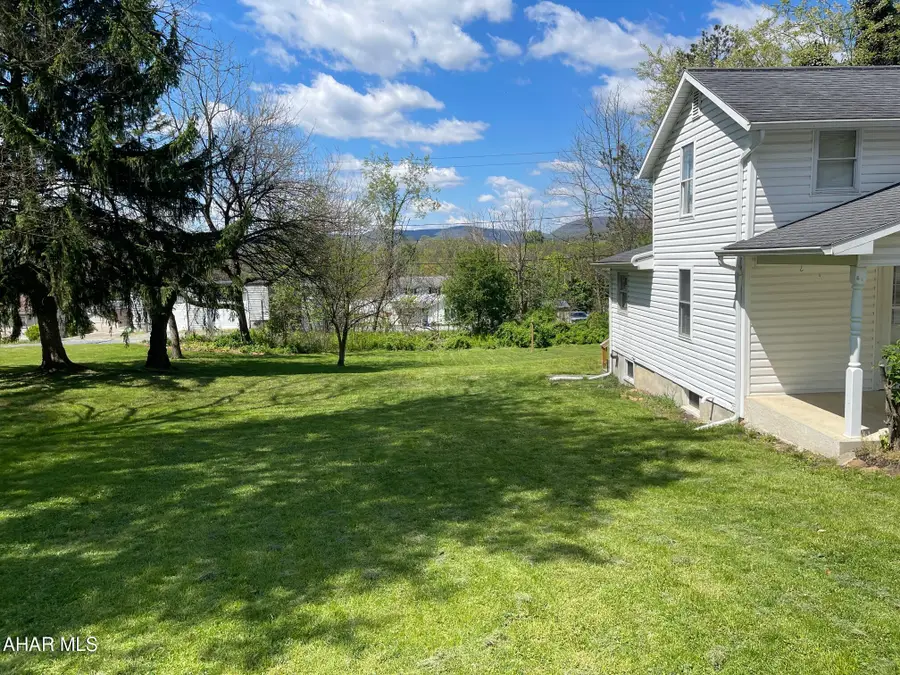 816 Jade Avenue, Altoona, PA 16602 - #2