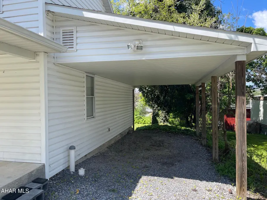 816 Jade Avenue, Altoona, PA 16602 - #3