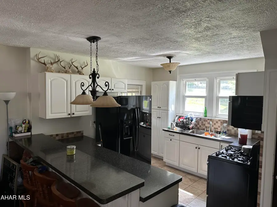2405 Crawford Avenue, Altoona, PA 16602 - #3