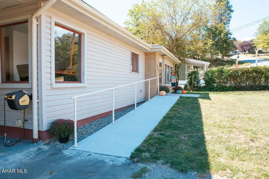 5813 Beale Avenue, Altoona, PA 16601 - #2