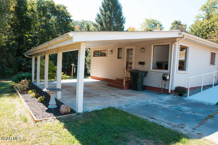5813 Beale Avenue, Altoona, PA 16601 - #3