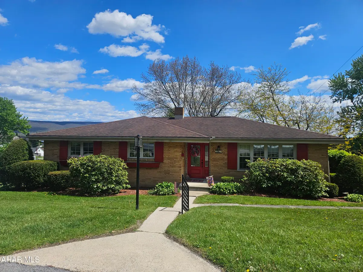 2217 16th Avenue, Altoona, PA 16601 - #1