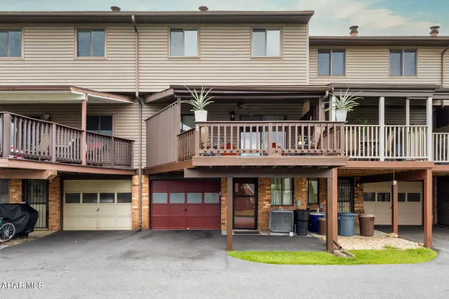 1126 Fairway Townhouse Lane, Hollidaysburg, PA 16648 - #3