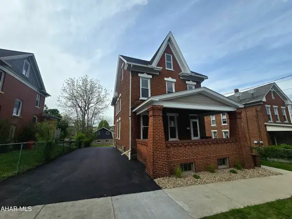 523 Pine Street, Hollidaysburg, PA 16648