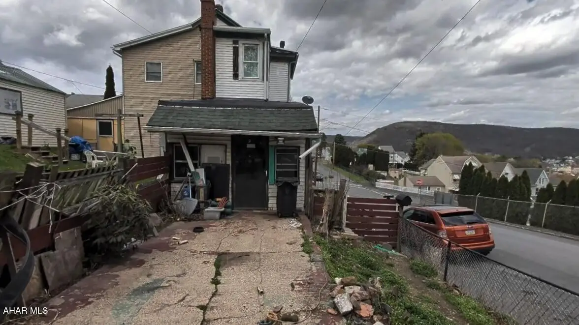 1000 W Mulberry Street, Coal, PA 17866 - #1