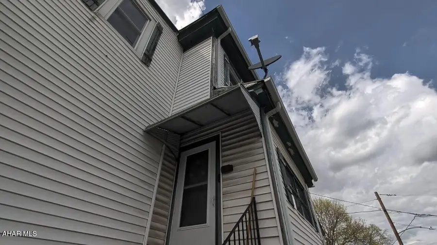 1000 W Mulberry Street, Coal, PA 17866 - #2