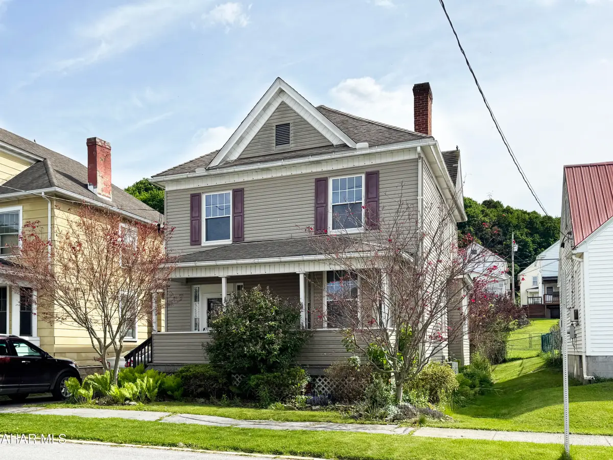 143 E 3rd Street, Williamsburg, PA 16693 - #1