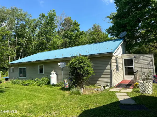 381 Pine Drive, Williamsburg, PA 16693