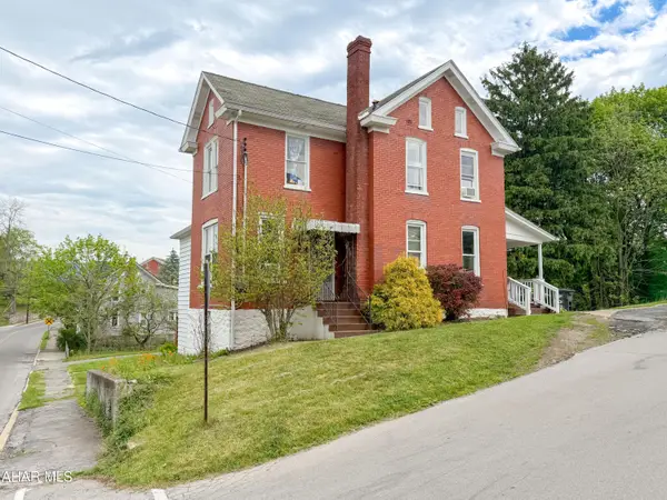 729 Bloomfield Street, Roaring Spring, PA 16673
