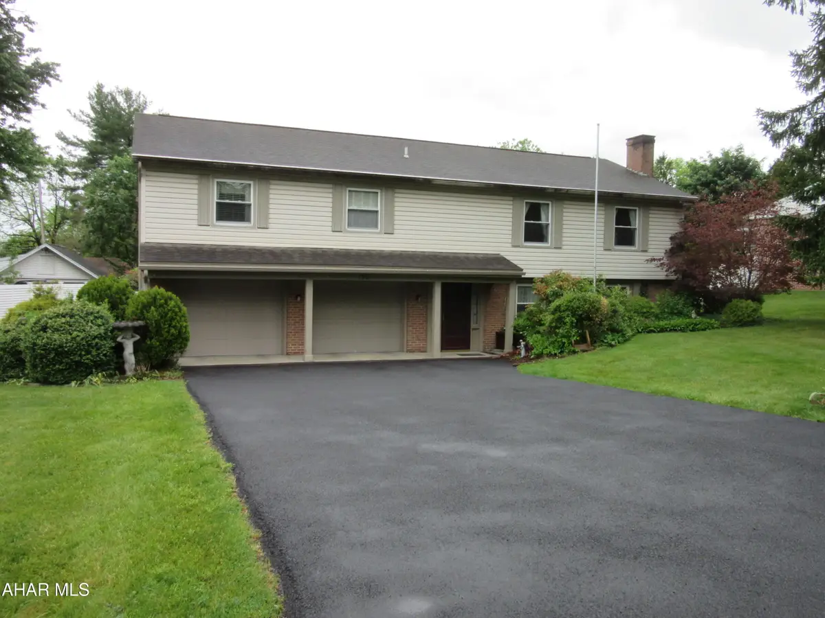 126 Maple Street, Hollidaysburg, PA 16648 - #1