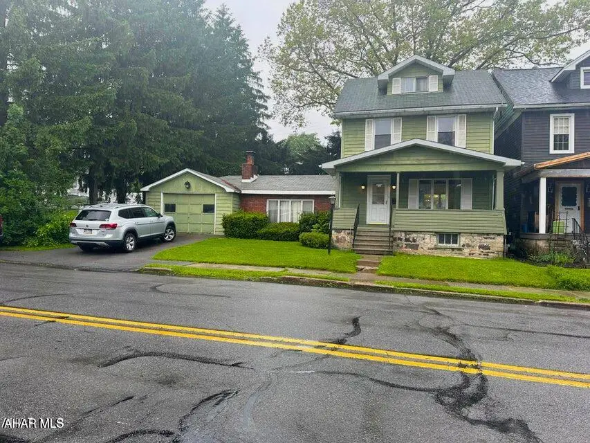 212 E 25th Avenue, Altoona, PA 16601 - #1