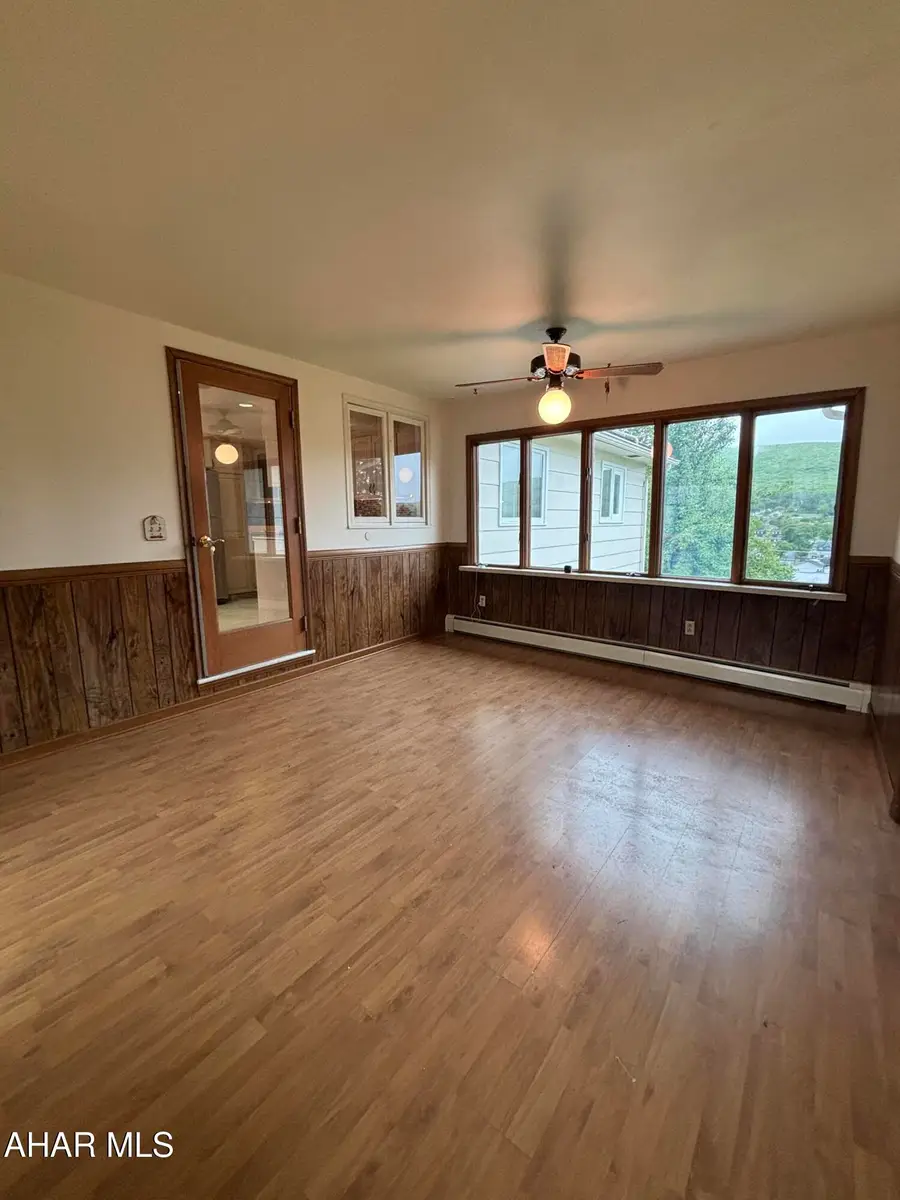 1301 Walton Avenue, Altoona, PA 16602 - #3