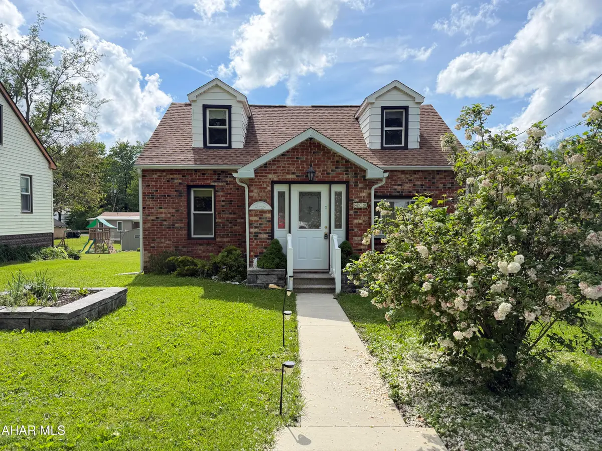 400 9th Street, Cresson, PA 16630 - #1
