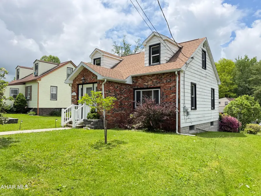 400 9th Street, Cresson, PA 16630 - #2