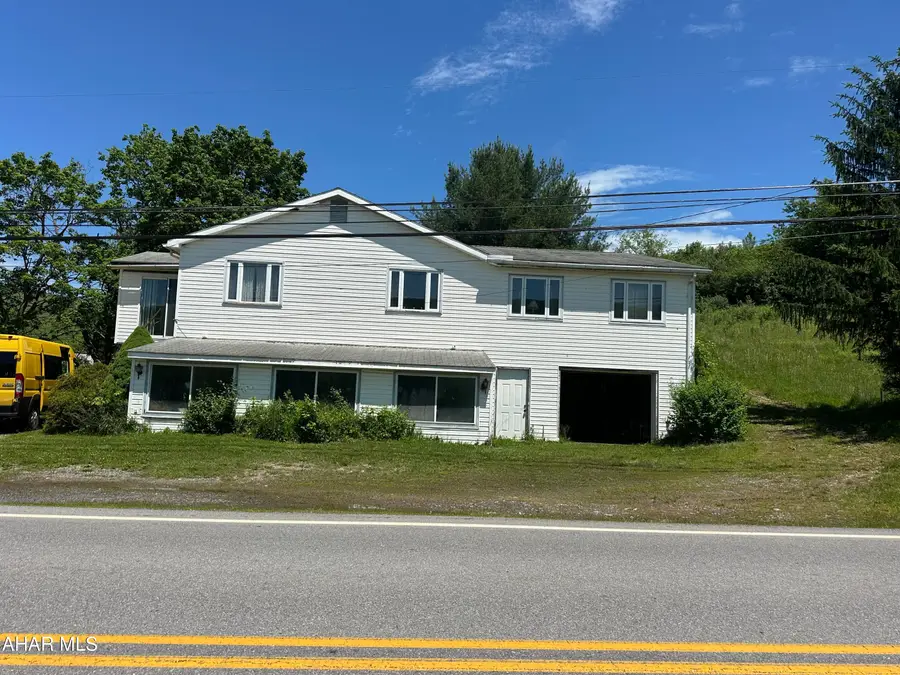 1562 W Loop Road, Hollidaysburg, PA 16648 - #2