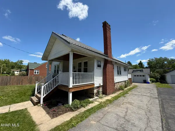 527 E Park Avenue, Altoona, PA 16601