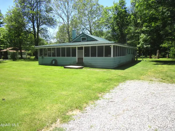 215 First Street, New Paris, PA 15554