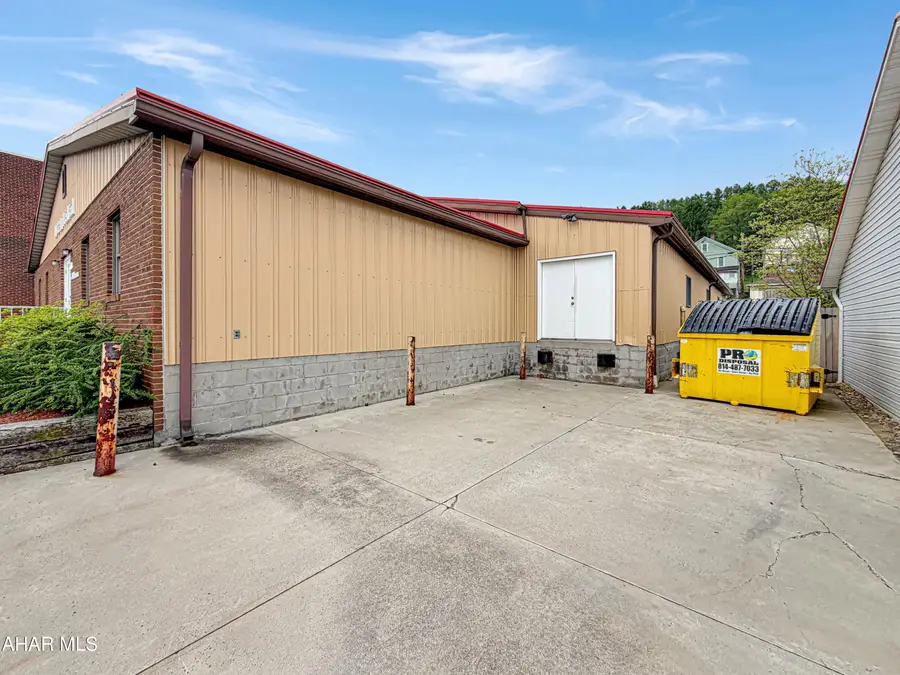 518 Jefferson Avenue, Beaverdale, PA 15921 - #3
