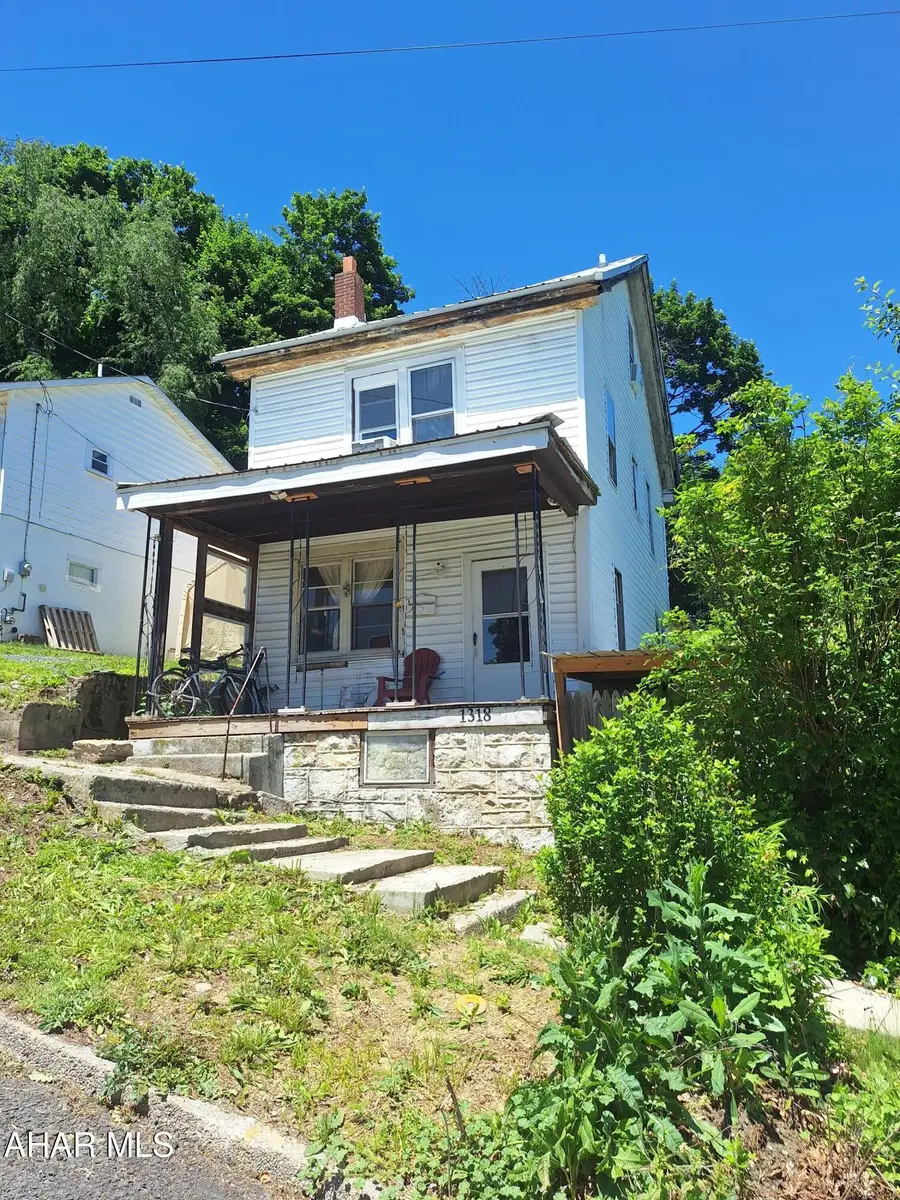 1318 14th Avenue, Altoona, PA 16601 - #2