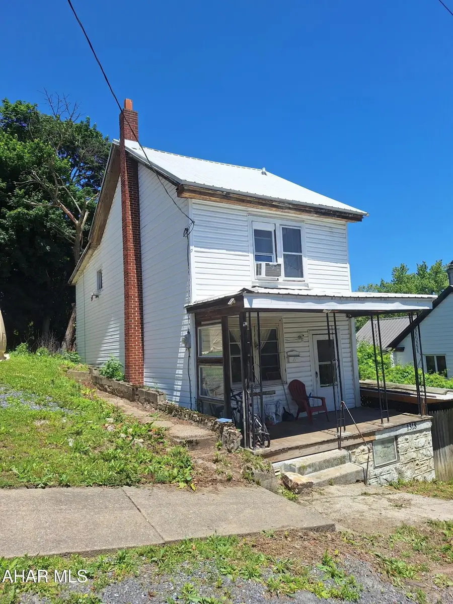 1318 14th Avenue, Altoona, PA 16601 - #3