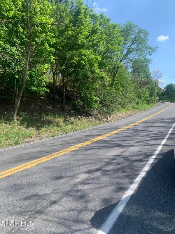 Along Grandview Road, Altoona, PA 16601