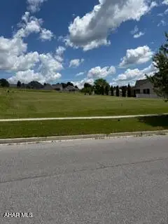 405 Holliday Hills Drive, Hollidaysburg, PA 16648