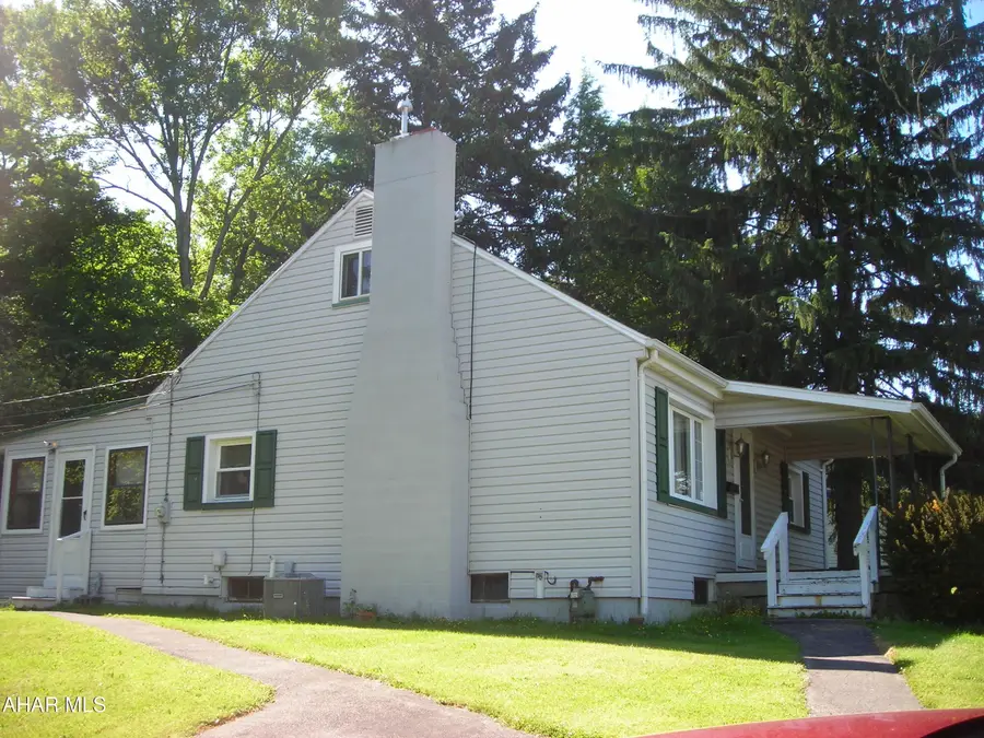917 Shand Avenue, Altoona, PA 16602 - #2