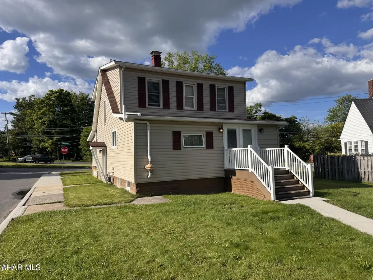 624 W Highland Avenue, Ebensburg, PA 15931 - #1