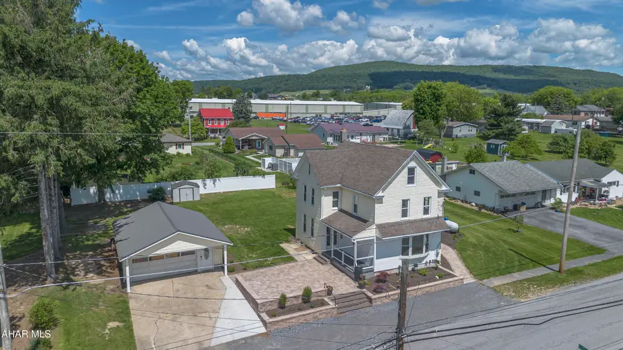 301 N Nicodemus Street, Martinsburg, PA 16662 - #2