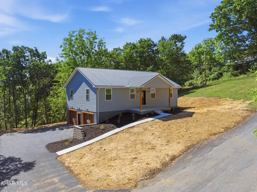 1021 Palm Spring Lane, Altoona, PA 16601 - #3