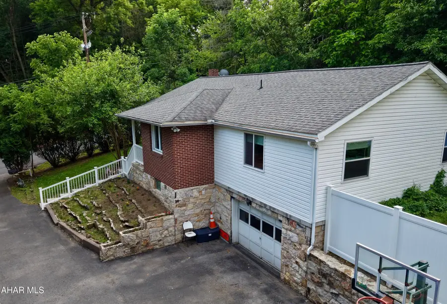 226 Logan Avenue, Altoona, PA 16602 - #2