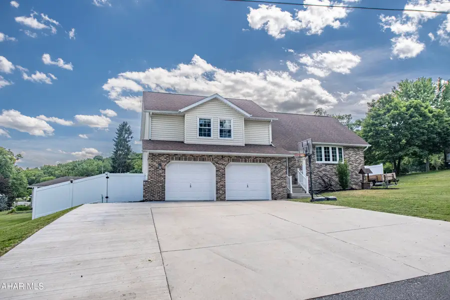 359 Reiling Lane, Altoona, PA 16601 - #3