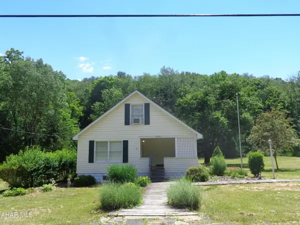 1305 Dry Run Road, Duncansville, PA 16635