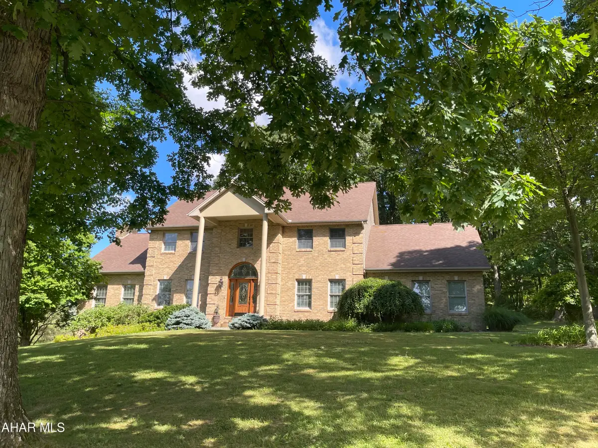 5 Sylvan Oakes Drive, Hollidaysburg, PA 16648 - #1