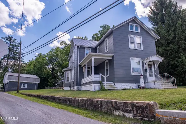 20 W 3rd Street, Everett, PA 15537
