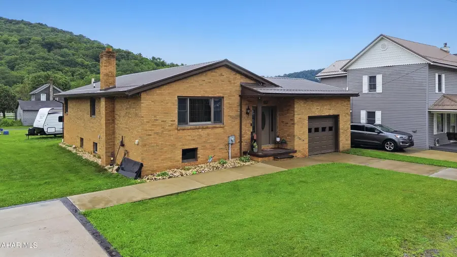 1004 Crawford Avenue, Northern Cambria, PA 15714 - #3