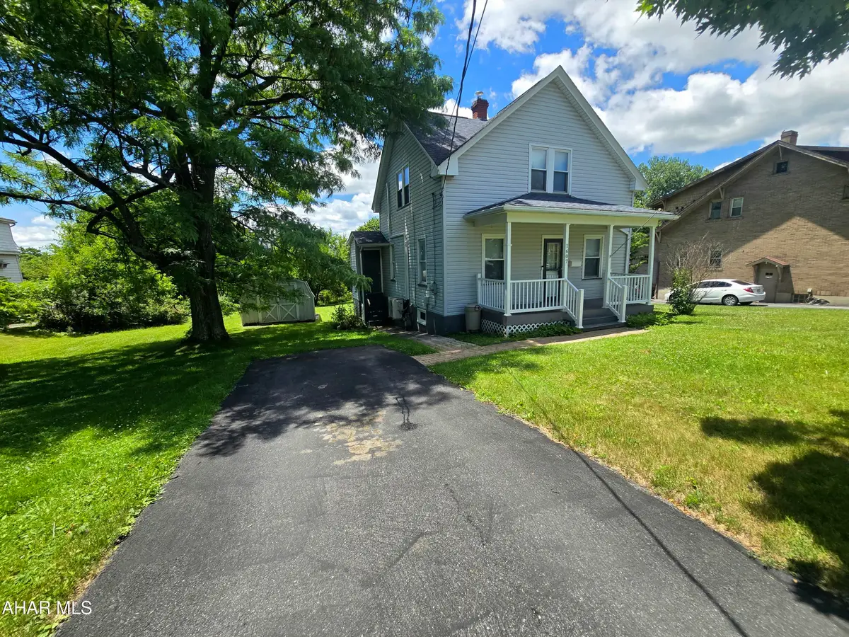 1607 S Jaggard Street, Altoona, PA 16602 - #1