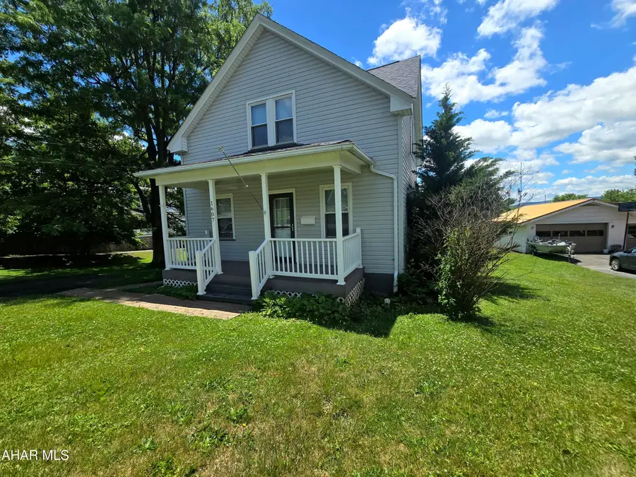 1607 S Jaggard Street, Altoona, PA 16602 - #2