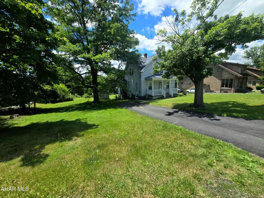 1607 S Jaggard Street, Altoona, PA 16602 - #3